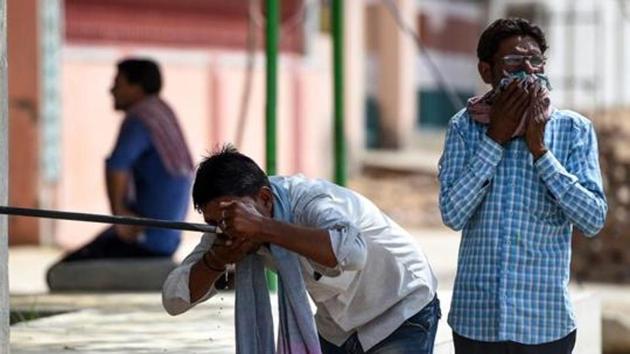 Heatwave conditions at many places with severe heatwave in isolated pockets are very likely over Vidarbha, west Rajasthan, the IMD said.(AFP)