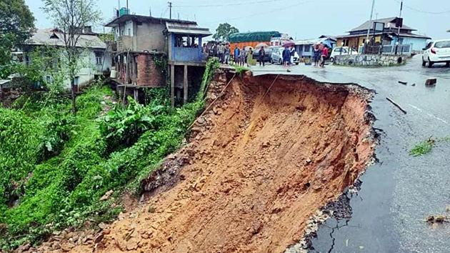 A portion of the Shangpung village and Pasyih-Garampani state highway connecting Assam gave way due to a landslide triggered by incessant rainfall at Jaintia Hills on May 27. A total of 1,94,916 people have been affected by floods and nearly 9,000 of them are taking shelter in 35 relief camps set up in Dhemaji, Lakhimpur, Goalpara and Tinsukia districts. (ANI)