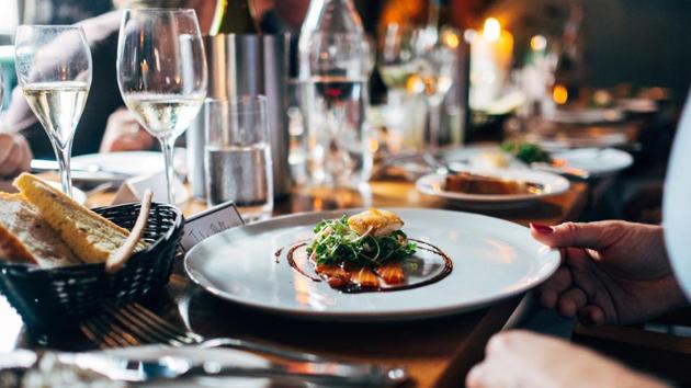 Shorter menus, hampers and a drink on the house: Dining in the post-virus era. (REPRESENTATIONAL IMAGE)(Unsplash) Shorter menus, hampers and a drink on the house: Dining in the post-virus era. (REPRESENTATIONAL IMAGE)(Unsplash)
