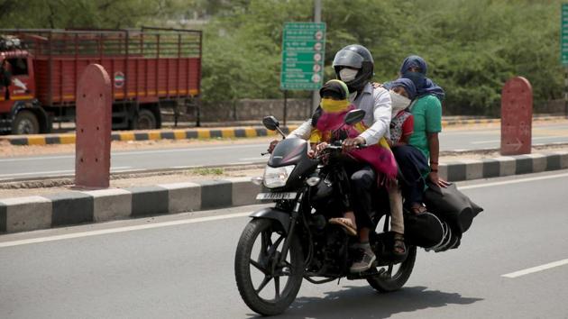 CSE researchers say these choices are likely to shift after the lockdown comes to a close and public transport services resume completely. (Himanshu Vyas/ Hindustan Times) CSE researchers say these choices are likely to shift after the lockdown comes to a close and public transport services resume completely. (Himanshu Vyas/ Hindustan Times)