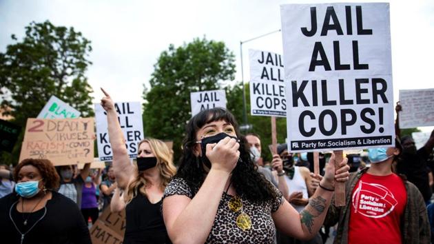 Protests first erupted Tuesday, a day after Floyd’s death in a confrontation with police captured on widely seen citizen video.(Reuters Photo) Protests first erupted Tuesday, a day after Floyd’s death in a confrontation with police captured on widely seen citizen video.(Reuters Photo)