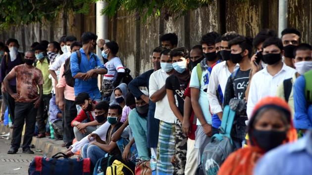 99 patients succumbed to the disease during the day taking the death toll to 2,197, the state health department said.(HT Photo) 99 patients succumbed to the disease during the day taking the death toll to 2,197, the state health department said.(HT Photo)