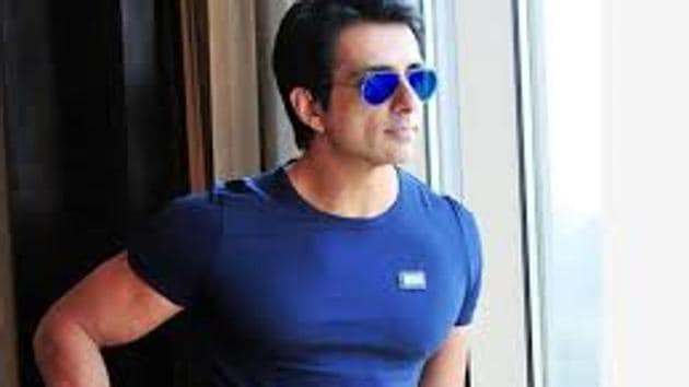 Sonu Sood has replied to another hilarious request. Sonu Sood has replied to another hilarious request.