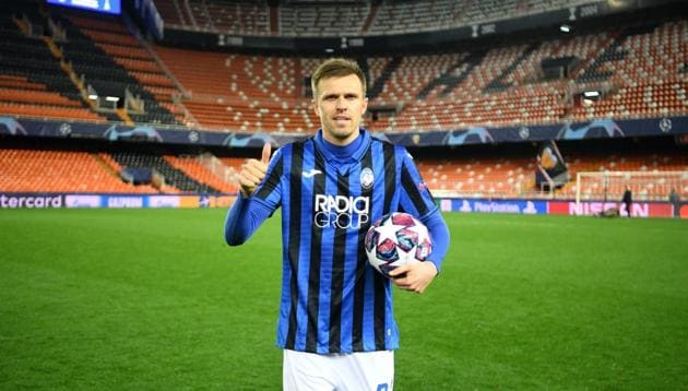 Atalanta's Josip Ilicic celebrates with the match ball after the match.(UEFA) Atalanta's Josip Ilicic celebrates with the match ball after the match.(UEFA)