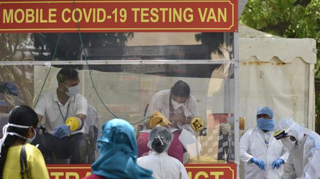 Delhi’s current case fatality rate is 2.2%, which is lower than the national average of 2.8%.(Burhaan Kinu/HT Photo) Delhi’s current case fatality rate is 2.2%, which is lower than the national average of 2.8%.(Burhaan Kinu/HT Photo)