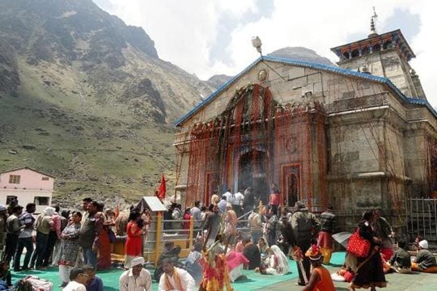 Till June 30, a maximum of 1,200 local pilgrims a day will be allowed into Badrinath shrine, 800 for Kedarnath, 600 for Gangotri, and 400 for Yamunotri.(HT file photo)