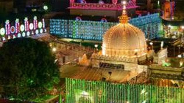 A view of an illuminated dargah of Moinuddin Chishti in Ajmer.(PTI)