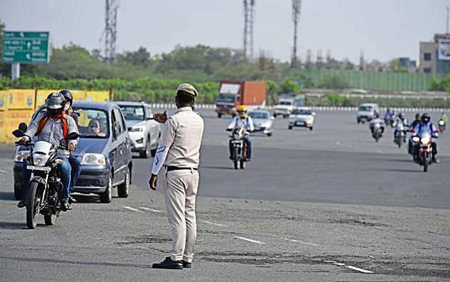 Traffic jams were witnessed at Haryana Delhi borders in the past few days due to restrictions imposed by the state.(HT Photo)