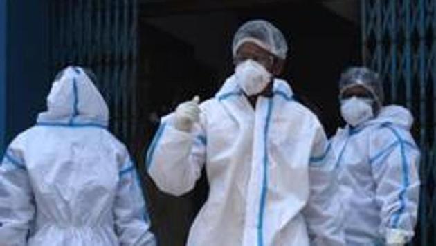 Bengal’s testing per million population has also risen to 2,264 as on May 31. The national average has been around 2,500 tests per million over the past week.(SAMIR JANA/HT PHOTO.) Bengal’s testing per million population has also risen to 2,264 as on May 31. The national average has been around 2,500 tests per million over the past week.(SAMIR JANA/HT PHOTO.)