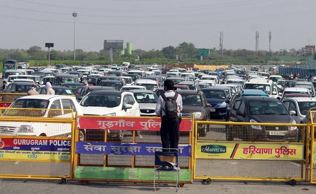 The decision to seal the border came after Gurugram witnessed an increase of Covid-19 cases recently.(ANI) The decision to seal the border came after Gurugram witnessed an increase of Covid-19 cases recently.(ANI)