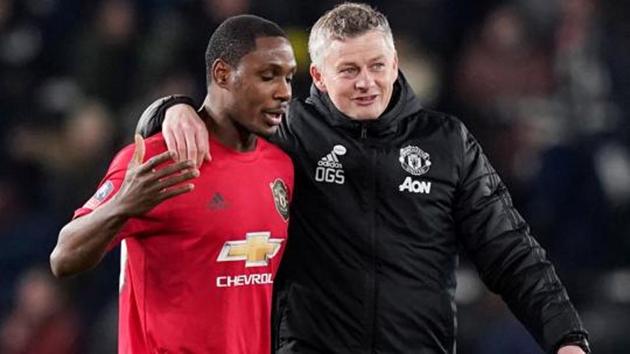 Manchester United manager Ole Gunnar Solskjaer celebrates with Odion Ighalo.(REUTERS)