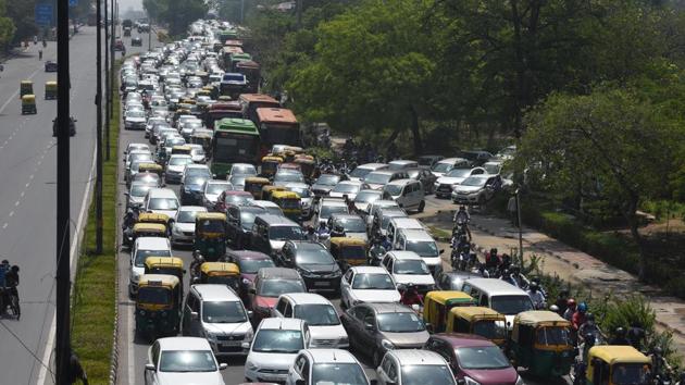 New Delhi, India - June 1, 2020: A traffic jam at Vikas Marg in the morning as offices resume functioning in greater numbers, in New Delhi, India, on Monday, June 1, 2020. (Photo by Raj K Raj/ Hindustan Times) (Raj K Raj/HT PHOTO) New Delhi, India - June 1, 2020: A traffic jam at Vikas Marg in the morning as offices resume functioning in greater numbers, in New Delhi, India, on Monday, June 1, 2020. (Photo by Raj K Raj/ Hindustan Times) (Raj K Raj/HT PHOTO)