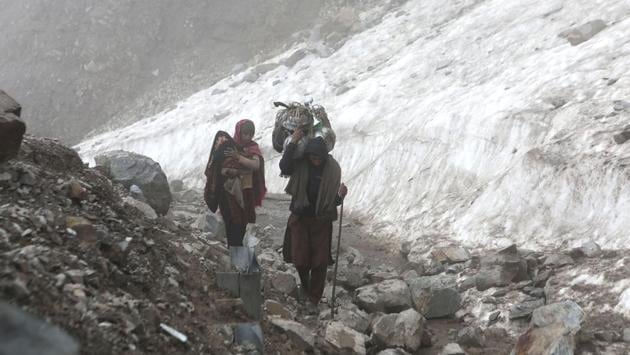 Photos: On The Road With Kashmir’s Bakarwal Nomads | Hindustan Times