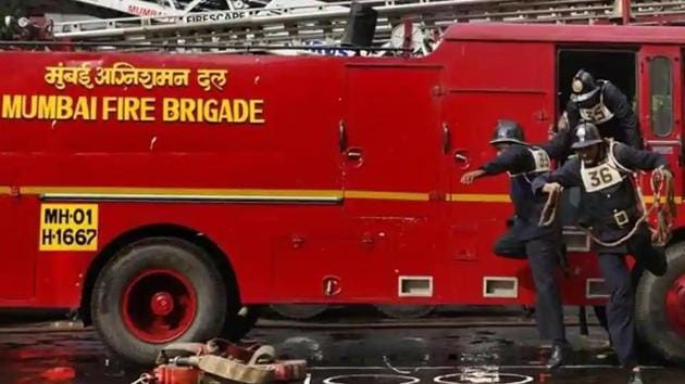 During the operation to douse the fire, one fireman was reported to be injured during and was rushed to the nearest hospital, Mumbai Fire Brigade (MFB) said.(File photo for representation) During the operation to douse the fire, one fireman was reported to be injured during and was rushed to the nearest hospital, Mumbai Fire Brigade (MFB) said.(File photo for representation)