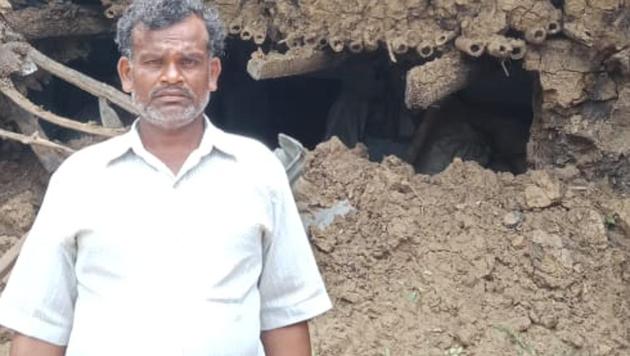 Mafizul, a migrant artisan working in south Delhi’s Shahpur Jat, left for his village in West Bengal’s Medinapur on May 18. Mafizul, a migrant artisan working in south Delhi’s Shahpur Jat, left for his village in West Bengal’s Medinapur on May 18.