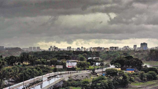 As cyclone Nisarga makes landfall, clouds cover Pune city.(Pratham Gokhale/HT Photo)