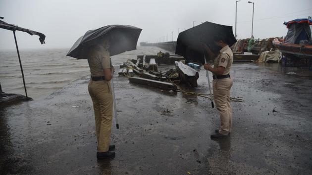 Uran, a coastal town, saw heavy rain and winds as well due to the landfall of Cyclone Nisarga near Alibag. As it passed over the coastline, Nisarga spanned 500 kms captured by radar and encompassed Mumbai and Thane districts, the IMD stated. Its eye was about 80 kms in diameter — by all measures, it was every bit the severe cyclonic storm that the states were bracing for. (Bachchan Kumar / HT Photo ) Uran, a coastal town, saw heavy rain and winds as well due to the landfall of Cyclone Nisarga near Alibag. As it passed over the coastline, Nisarga spanned 500 kms captured by radar and encompassed Mumbai and Thane districts, the IMD stated. Its eye was about 80 kms in diameter — by all measures, it was every bit the severe cyclonic storm that the states were bracing for. (Bachchan Kumar / HT Photo )