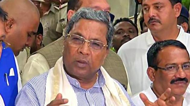 Siddaramaiah also advised Chief Minister B S Yediyurappa and Primary and Secondary Education Minister Suresh Kumar not to take any hasty decisions in this regard. (ANI) Siddaramaiah also advised Chief Minister B S Yediyurappa and Primary and Secondary Education Minister Suresh Kumar not to take any hasty decisions in this regard. (ANI)