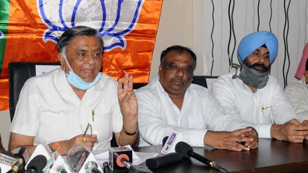 Former Punjab minister and veteran BJP leader Manoranjan Kalia(first from left)  addressing the media during a press conference in Bathinda on Thursday. (Sanjeev Kumar/HT)