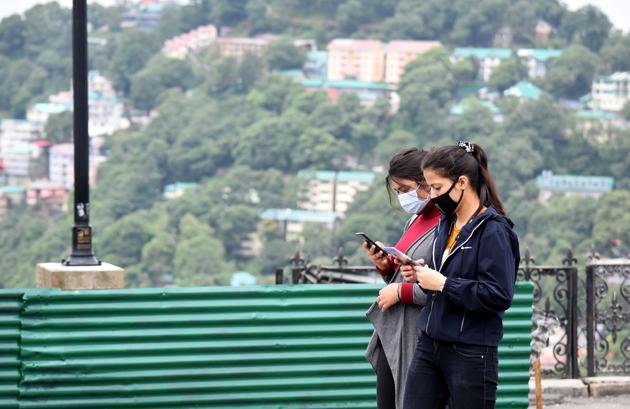 It rained in isolated places and the weather remained mostly cloudy on Thursday. (HT PHOTO) It rained in isolated places and the weather remained mostly cloudy on Thursday. (HT PHOTO)