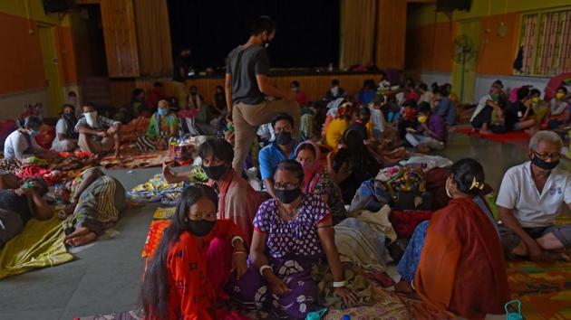 Ganesh Nagar residents from Bandstand, Bandra, were moved to the nearby Father Agnel School in order to ensure them safe refuge from Cyclone Nisarga, in Mumbai, on June 3. (Vijayanand Gupta / HT Photo) Ganesh Nagar residents from Bandstand, Bandra, were moved to the nearby Father Agnel School in order to ensure them safe refuge from Cyclone Nisarga, in Mumbai, on June 3. (Vijayanand Gupta / HT Photo)