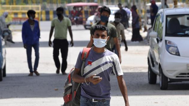 Of the  32 cross-notified Covid-19 positive cases, the district surveillance officer said that while 13 of them are from Delhi, one patient each is from West Bengal and Andhra Pradesh, who have also been found cross-notified in the GB Nagar district. (Sunil Ghosh/HT file Photo)