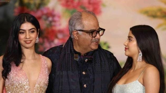Boney Kapoor, Janhvi and Khushi, along with their house staff, had been in quarantine for two weeks. Boney Kapoor, Janhvi and Khushi, along with their house staff, had been in quarantine for two weeks.