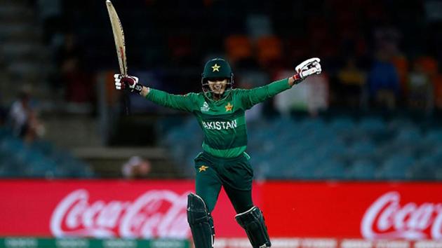 Bismah Maroof celebrates scoring the winning runs for Pakistan women. (Getty Images) Bismah Maroof celebrates scoring the winning runs for Pakistan women. (Getty Images)