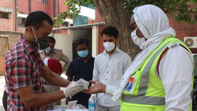 Official data shows that the district, which accounts for about 43% of Haryana’s total tally of 3,281 cases, has the highest Covid-19 burden in the state till now. (Yogendra Kumar/HT PHOTO) Official data shows that the district, which accounts for about 43% of Haryana’s total tally of 3,281 cases, has the highest Covid-19 burden in the state till now. (Yogendra Kumar/HT PHOTO)