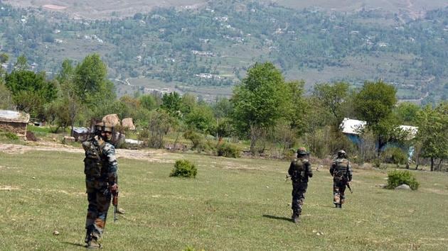 Pakistan’s unprovoked ceasefire along the LoC in J-K has led to the death of an army personnel in Rajouri.(ANI/Representative Image)