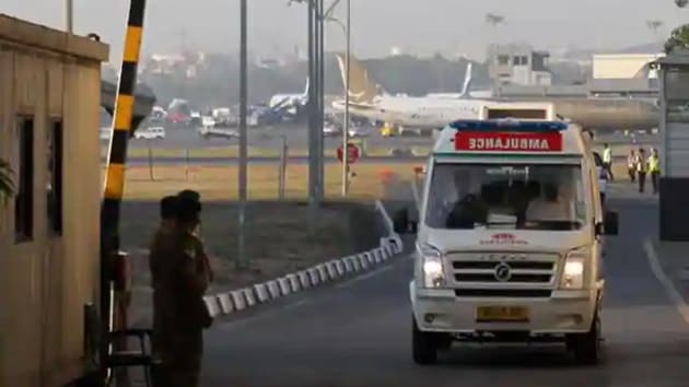 The family also tried to get admission in the private facility Jaypee, Fortis Hospital in Gautam Buddh Nagar and Max in Vaishali, Ghaziabad, but were allegedly told that no beds were available.(File photo) The family also tried to get admission in the private facility Jaypee, Fortis Hospital in Gautam Buddh Nagar and Max in Vaishali, Ghaziabad, but were allegedly told that no beds were available.(File photo)