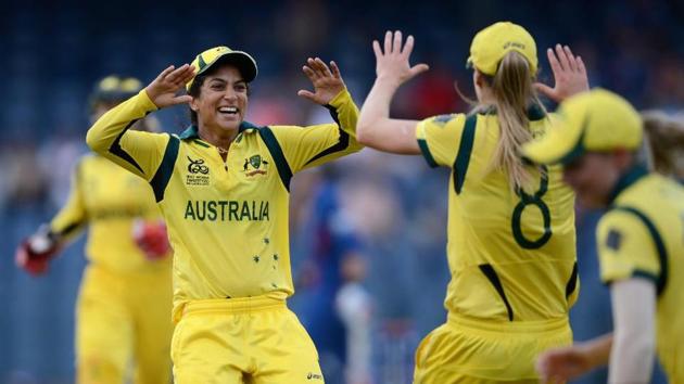 Lisa Sthalekar (Twitter) Lisa Sthalekar (Twitter)