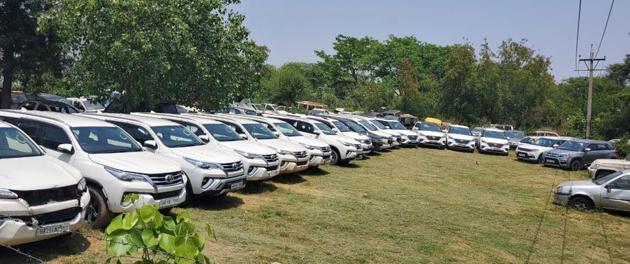 The SUVs recovered from the two accused on Monday. (HT PHOTO) The SUVs recovered from the two accused on Monday. (HT PHOTO)