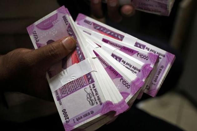 Forex traders said positive domestic equities, persistent foreign fund flows and the revival of business activity supported the rupee.(Reuters)