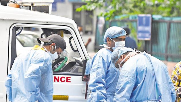 The order issued by the health and family welfare department has asked hospitals run by the Delhi government to appoint senior nursing officers to the private hospitals. (Photo by Raj K Raj/ Hindustan Times) (Raj K Raj/HT PHOTO) The order issued by the health and family welfare department has asked hospitals run by the Delhi government to appoint senior nursing officers to the private hospitals. (Photo by Raj K Raj/ Hindustan Times) (Raj K Raj/HT PHOTO)