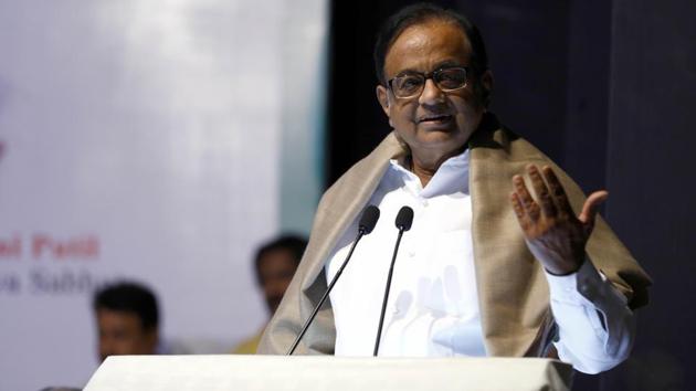 “Fuel selling prices raised twice in two days, following tax hikes two weeks ago. This time to benefit oil companies,” Chidambaram tweeted.(Rahul Raut/ HT Photo) “Fuel selling prices raised twice in two days, following tax hikes two weeks ago. This time to benefit oil companies,” Chidambaram tweeted.(Rahul Raut/ HT Photo)