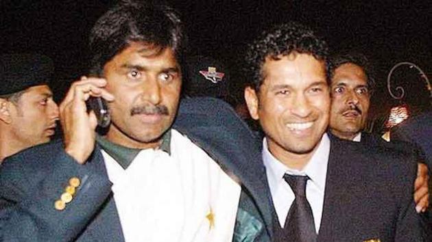 Javed Miandad and Sachin Tendulkar(Twitter)