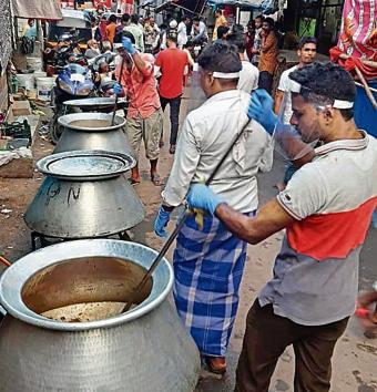 A community kitchen in Indira Nagar-2, Mulund. (HT Photo) A community kitchen in Indira Nagar-2, Mulund. (HT Photo)