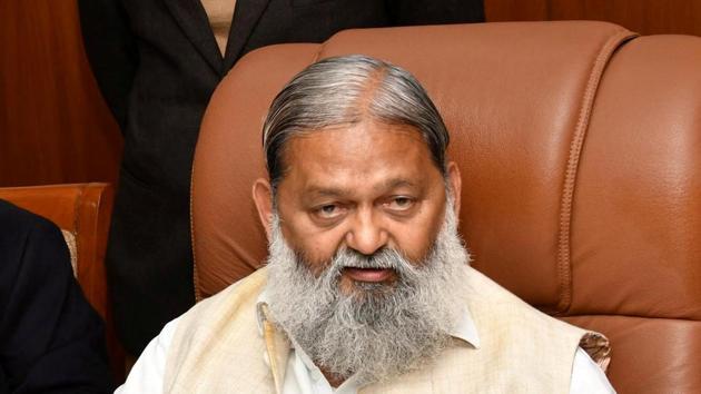 Sources said Haryana health minister Anil Vij was taken to an orthopaedician at a hospital in the cantonment’s Mahesh Nagar area where he was given initial treatment.(HT Photo)
