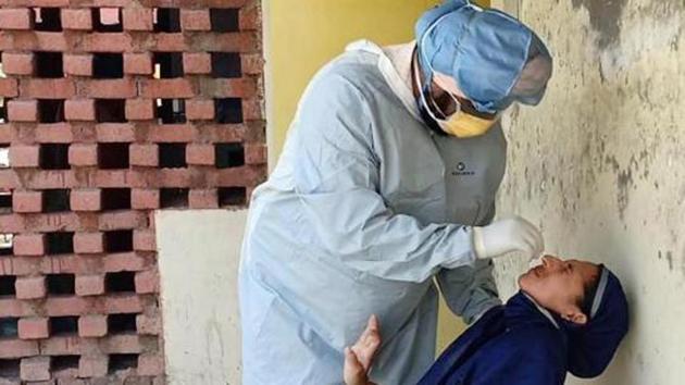 In Gurugram, currently, seven private labs are functional, including one at Medanta Hospital. I (HT Photo) In Gurugram, currently, seven private labs are functional, including one at Medanta Hospital. I (HT Photo)