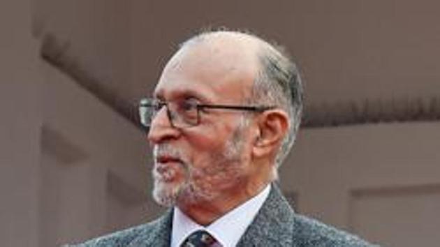 New Delhi: Lt Governor Anil Baijal felicitates Major Akshay Chaubey with ‘Gallantry Award’, as Delhi Chief Minister Arvind Kejriwal looks on, at Raj Niwas in New Delhi, Friday, Dec. 6, 2019. (PTI Photo/Manvender Vashist) (PTI12_6_2019_000250B)(PTI)