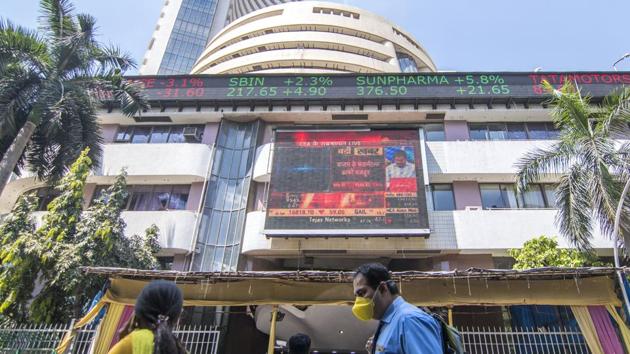 In the previous session, the BSE barometer settled 83.34 points, or 0.24 per cent, higher at 34,370.58, and the broader Nifty closed 25.30 points, or 0.25 per cent, up at 10,167.45. (Pratik Chorge/HT Photo) In the previous session, the BSE barometer settled 83.34 points, or 0.24 per cent, higher at 34,370.58, and the broader Nifty closed 25.30 points, or 0.25 per cent, up at 10,167.45. (Pratik Chorge/HT Photo)