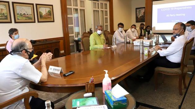 Lt Governor of Delhi Anil Baijal, Delhi chief secretary Vijay Kumar Dev during an all-party meet to discuss the present situation of Covid-19 in Delhi and measures to contain the spread of the coronavirus at LG Office in Civil Lines, New Delhi on Tuesday. (Sonu Mehta/HT Photo) Lt Governor of Delhi Anil Baijal, Delhi chief secretary Vijay Kumar Dev during an all-party meet to discuss the present situation of Covid-19 in Delhi and measures to contain the spread of the coronavirus at LG Office in Civil Lines, New Delhi on Tuesday. (Sonu Mehta/HT Photo)