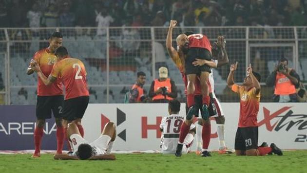 East Bengal celebrates 3-2 victory over Mohun Bagan at the I-League match.(Arijit Sen/HT Photo)