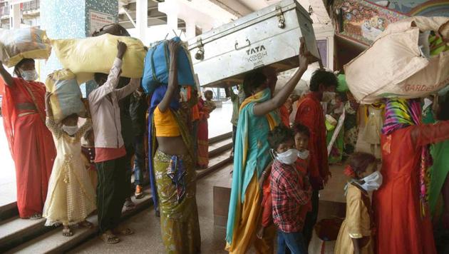 Migrants returning from Rajasthan, Patna, Bihar, May 9, 2020(Santosh Kumar)