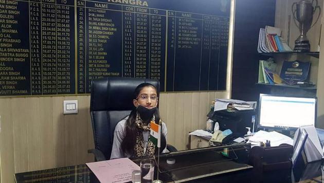 Hina Thakur aspires to become an IAS officer (HT) Hina Thakur aspires to become an IAS officer (HT)