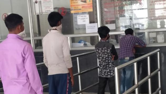 There aren’t enough inter-state buses, especially to Punjab and Delhi, two of the most sought after destinations from Ambala, say passengers.(HT PHOTO) There aren’t enough inter-state buses, especially to Punjab and Delhi, two of the most sought after destinations from Ambala, say passengers.(HT PHOTO)