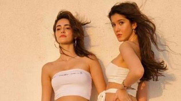 Ananya Panday and Shanaya Kapoor pose together.