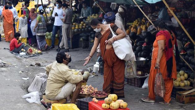 People seen shopping for fruits and vegetables at Sewa Nagar near Kotla Mubarakpur on June 9. “The lockdown has been lifted; people are moving around and interacting with each other. The number of cases will go up. That is the natural course of the disease,” Dr Shobha Broor, former head of microbiology at the All India Institute of Medical Sciences told HT. (Sanjeev Verma / HT Photo) People seen shopping for fruits and vegetables at Sewa Nagar near Kotla Mubarakpur on June 9. “The lockdown has been lifted; people are moving around and interacting with each other. The number of cases will go up. That is the natural course of the disease,” Dr Shobha Broor, former head of microbiology at the All India Institute of Medical Sciences told HT. (Sanjeev Verma / HT Photo)