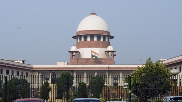 The Supreme Court granted three days to the Department of Telecommunications (DoT) to reconsider demands.(HT Photo) The Supreme Court granted three days to the Department of Telecommunications (DoT) to reconsider demands.(HT Photo)